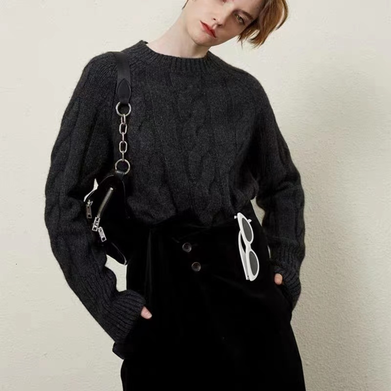 European Station Round Neck Thick Short Cashmere Sweater Women's Loose Pullover Autumn/Winter Twisted Fleece Bottom Knit