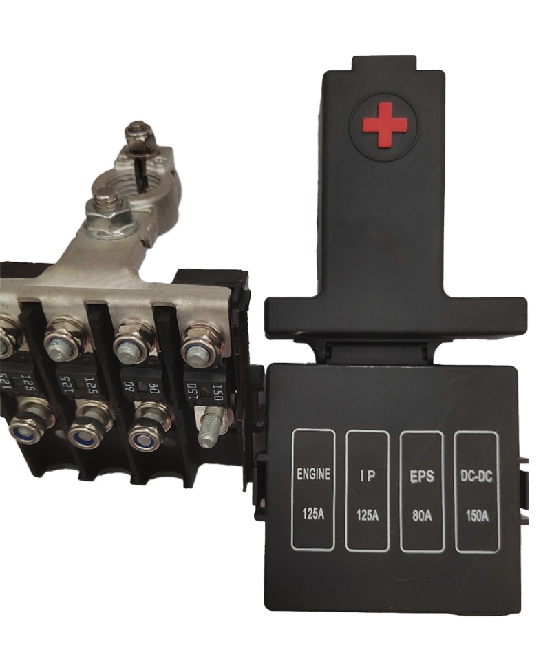 Durable Car Electrical System Fuse Box - Four Outlets Available