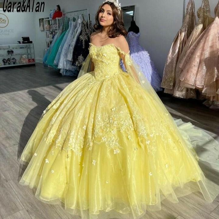 Lace Ball Gown Beaded Quinceanera Dresses Sequined Appliqued Prom Gowns Off The Shoulder Necke Sixteen Sweet 15 Masquerade Dress 0219