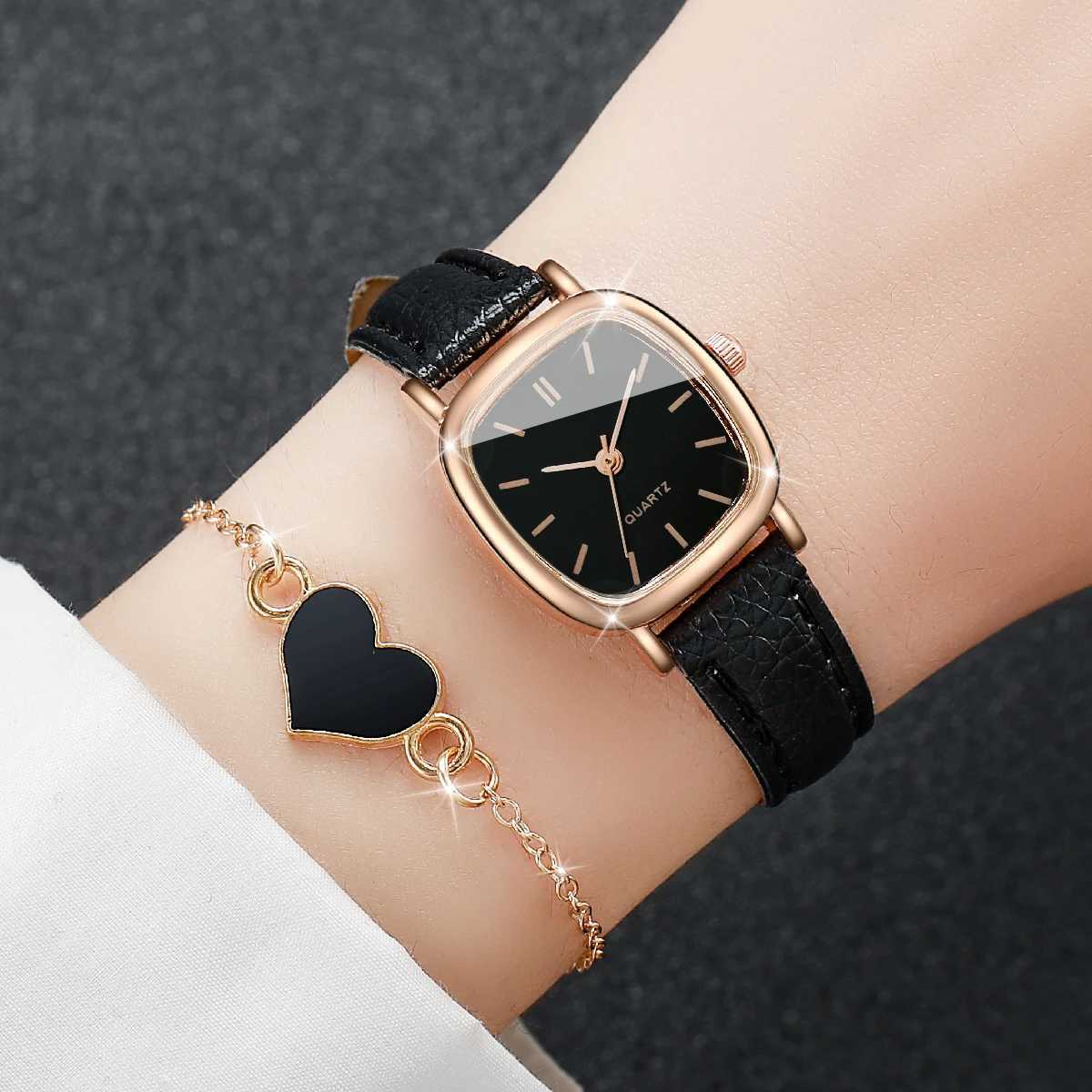 Fashion Women Leather Strap Square Case Quartz Watch Heart BraceletX240923