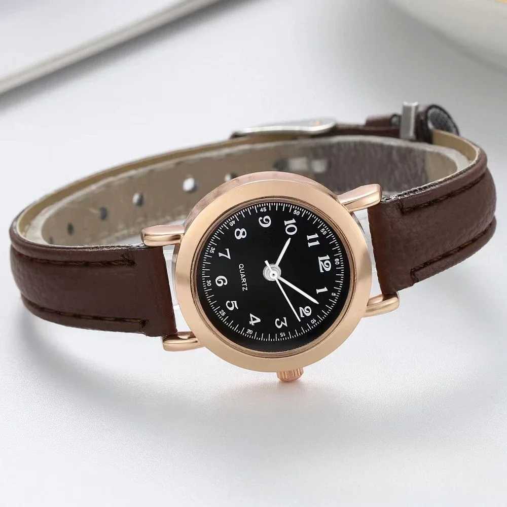 New Exquisite and Practical Ladies Luxury Design Leather Watch Ladies Quartz Wristwatch Women Small Round Dial Clock Reloj MujerX240923