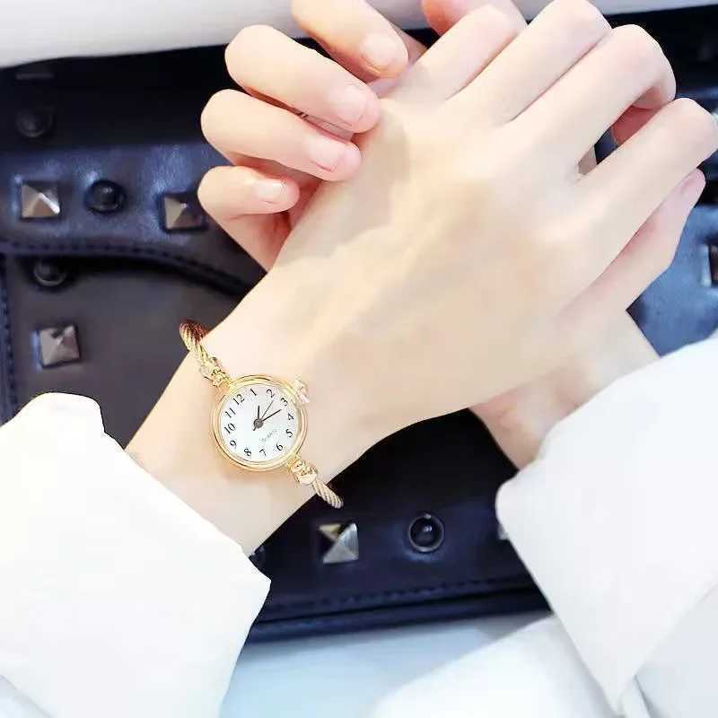Women Watches Small Gold Bangle Bracelet Watch Stainless Steel Retro Ladies Quartz Wristwatch Fashion Casual Thin Chain WatchesX240923