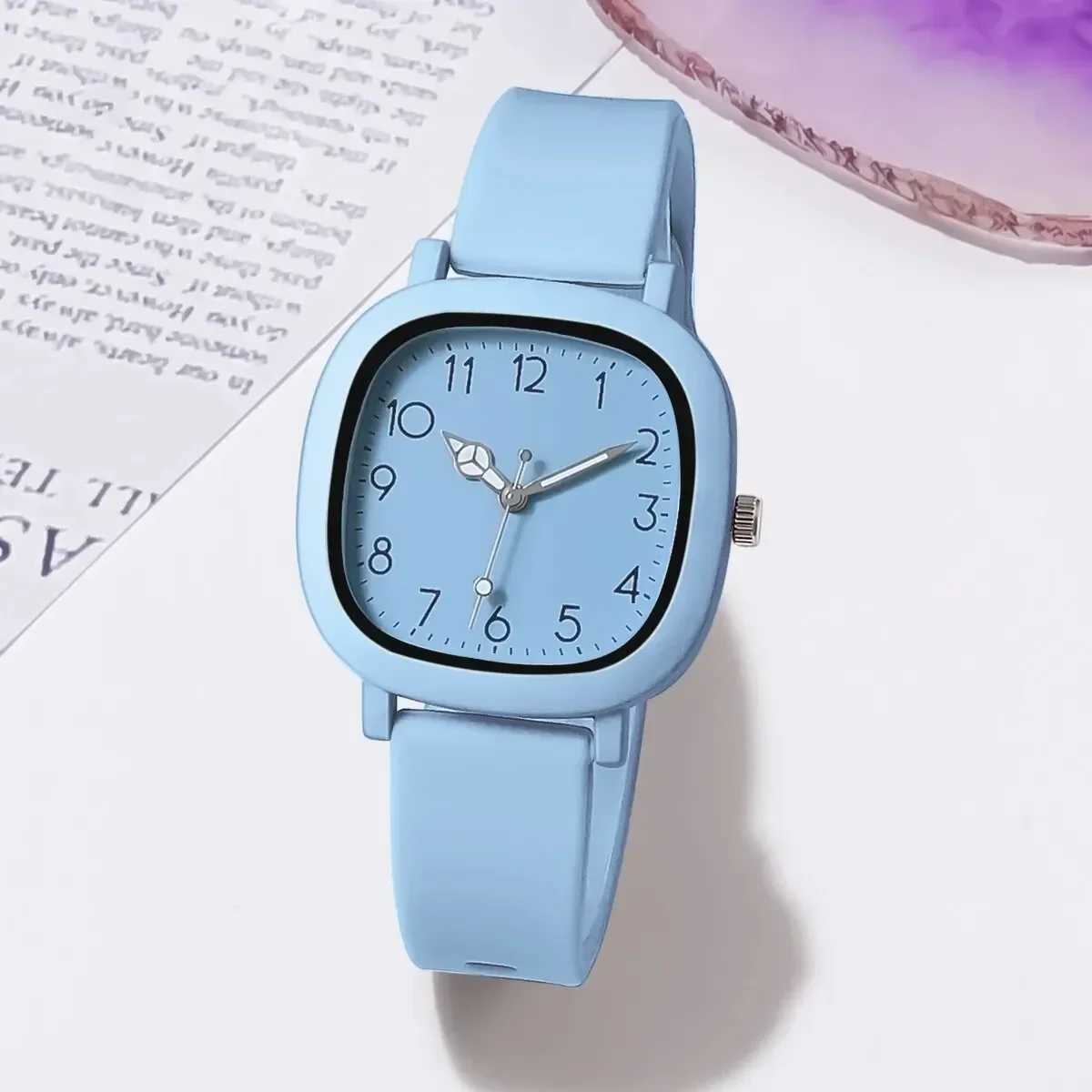 Fashion Simple Arabic Digital Surface Silicone Strap Women Quartz Watch Relogio Feminino Womens Silicone Sports WatchX240923