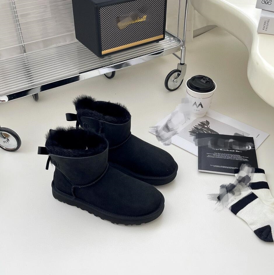 Winter 2024 New Sheepskin Mid-barrel Women's Lace-up Snow Boots