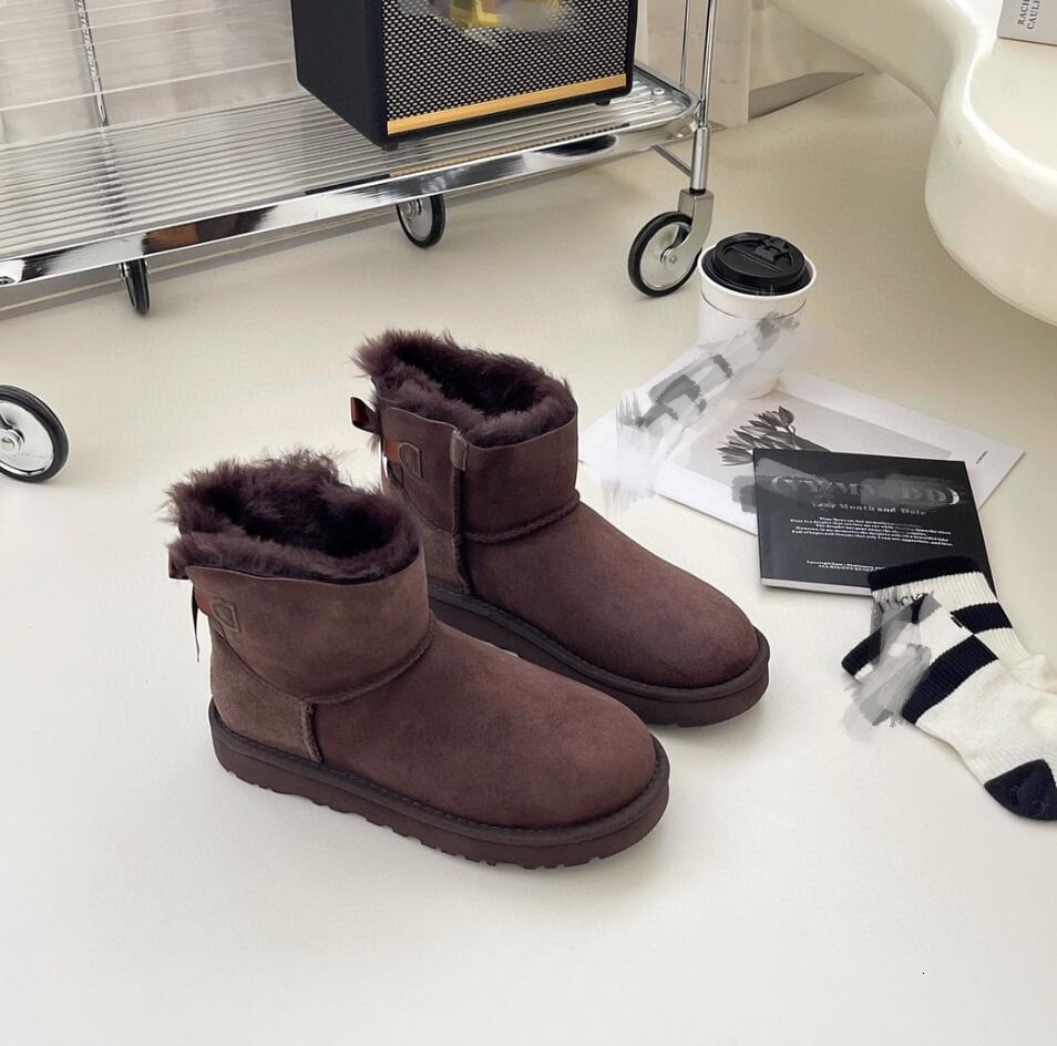Winter 2024 New Sheepskin Mid-barrel Women's Lace-up Snow Boots