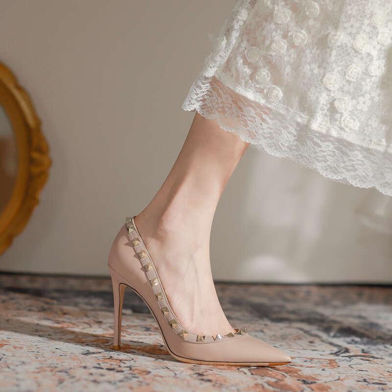 New Brand High Heels Metal Rivet Pointed Black Pumps Fashion Sexy Genuine Leather Women's Single Shoes