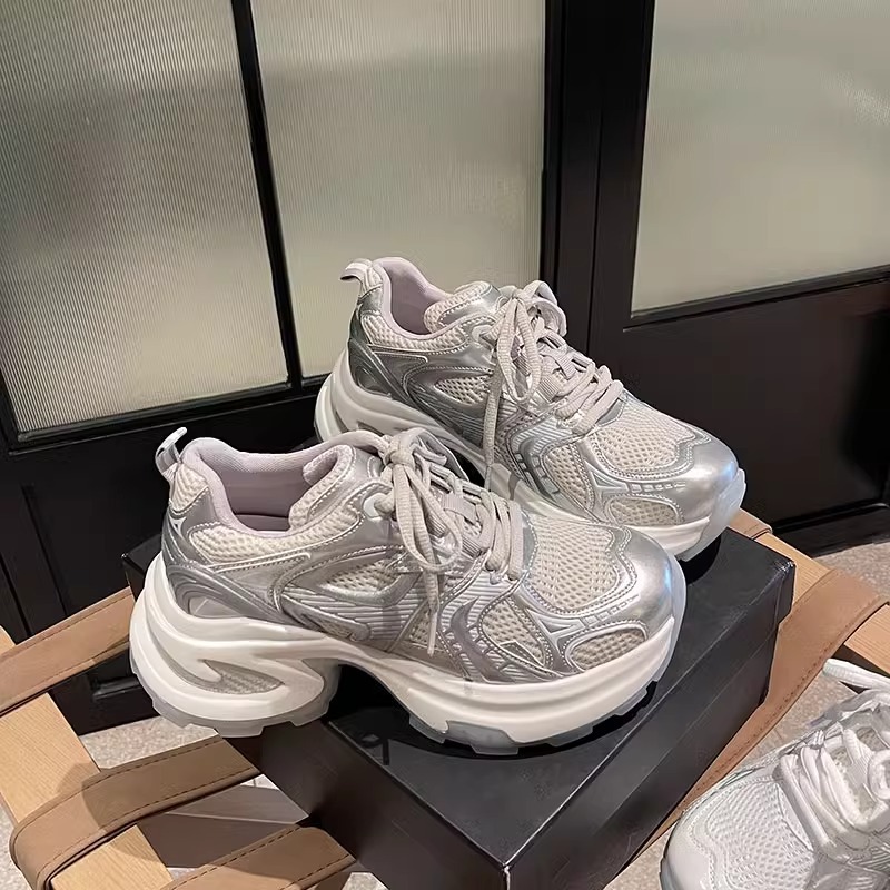 Thick Sports Shoes Men 2024 New Breathable Mesh Shoes Mens Lightweight Outdoor Lawn Running Shoes Runners Trainers Mens Sneakers