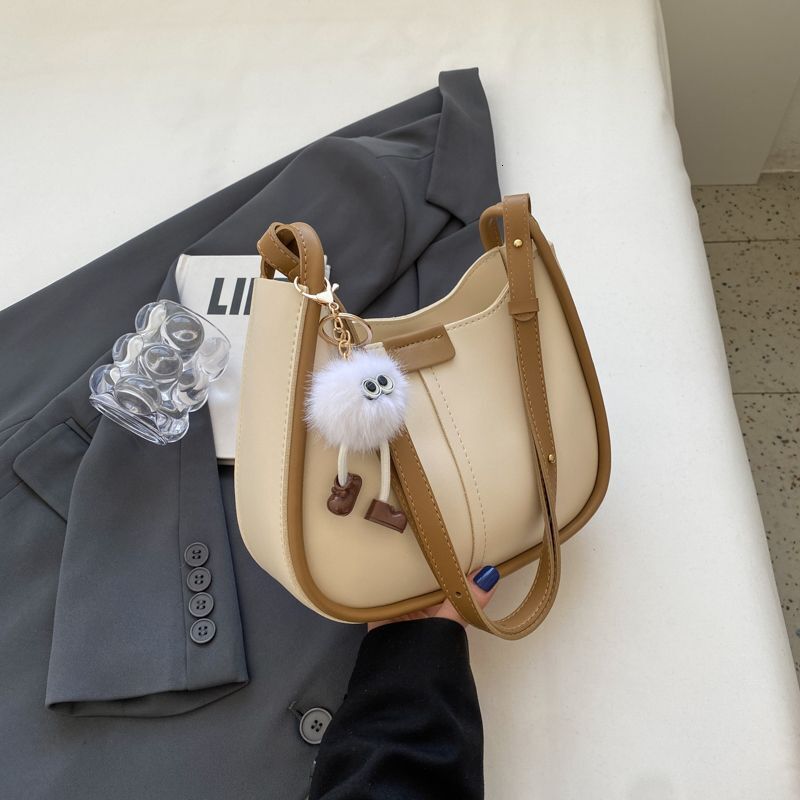 Korean Fashion Multifunctional Women's Armpit 2025 Autumn And Winter New Item Niche Commuting Small Square Design Fee Crossbody Bag Women's 