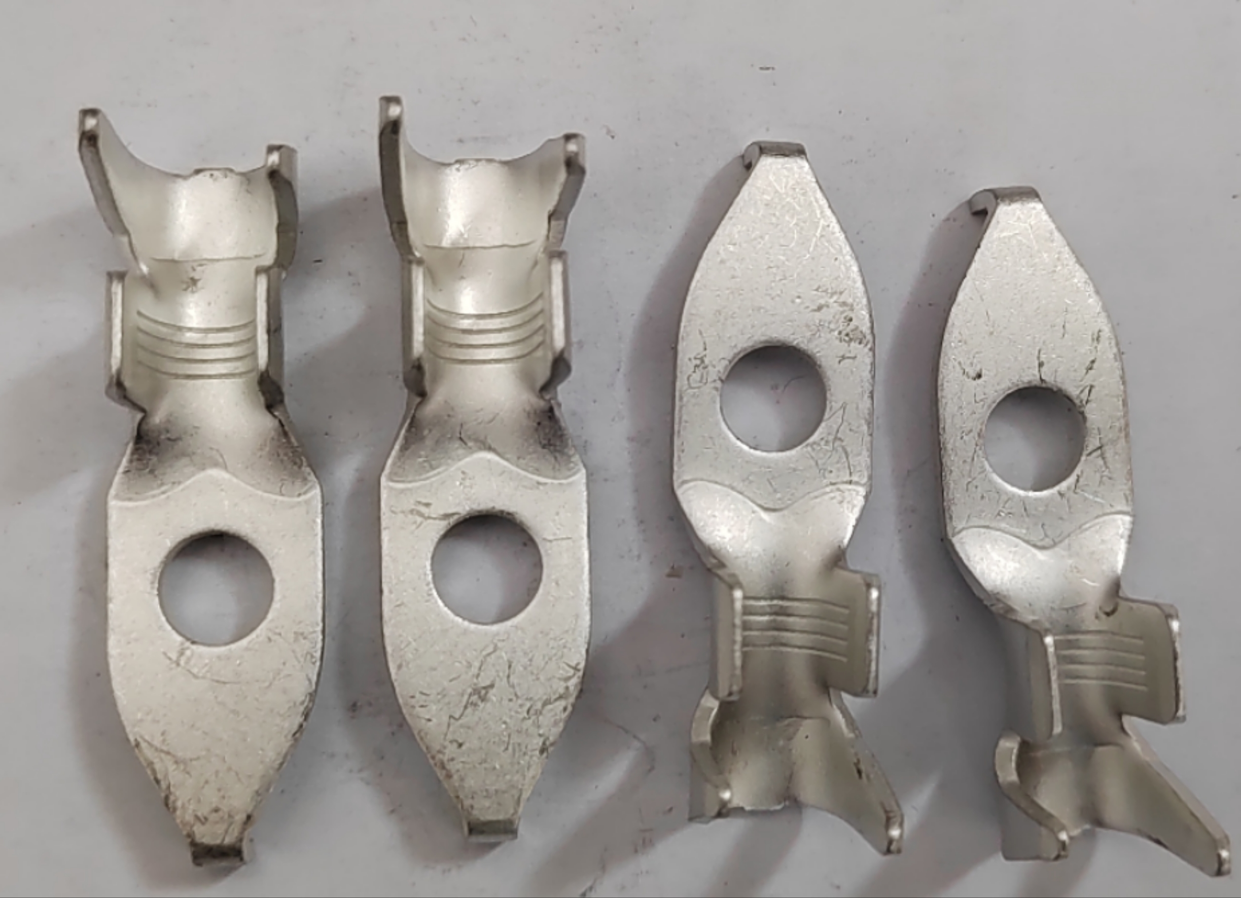 Oval Terminals Prevent Rolling for Enhanced Performance