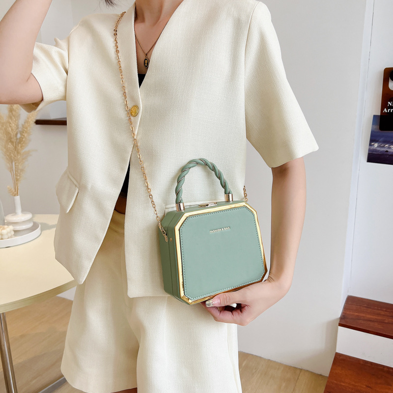 High-end and elegant handbag 2024 autumn casual simple box bag versatile chain shoulder bag