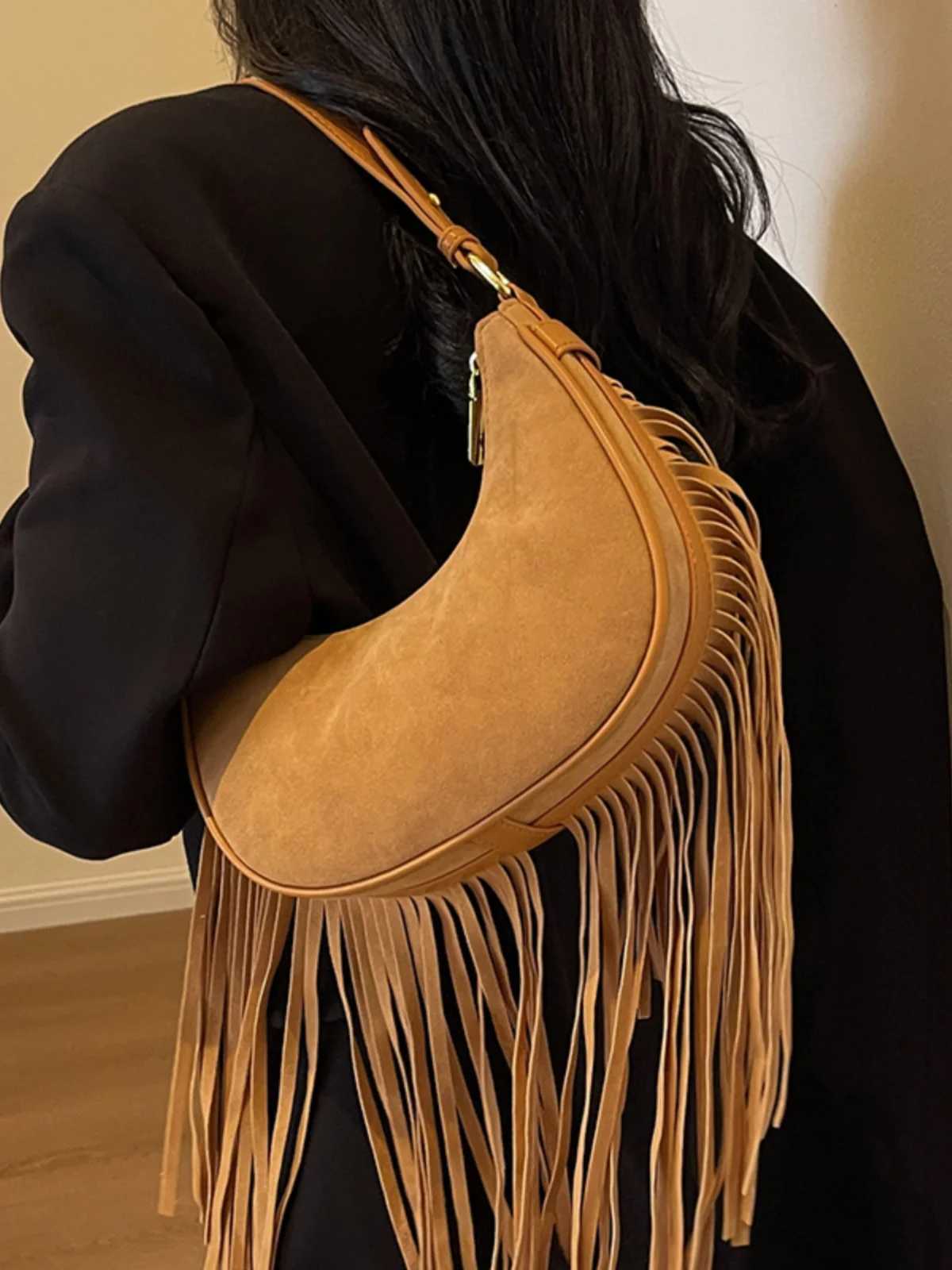 Autumn Winter Retro Niche Design Tassel Bag 2024 New Women s Popular Crossbody Shoulder Underarm 240924