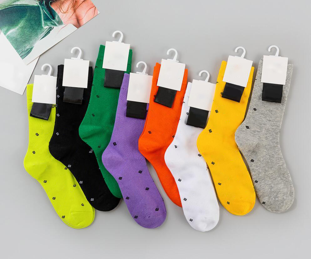 luxury Men Women socks Designer stocking embroidery comfortable breathable cotton high quality fashion 8 kinds of color freedom to choose