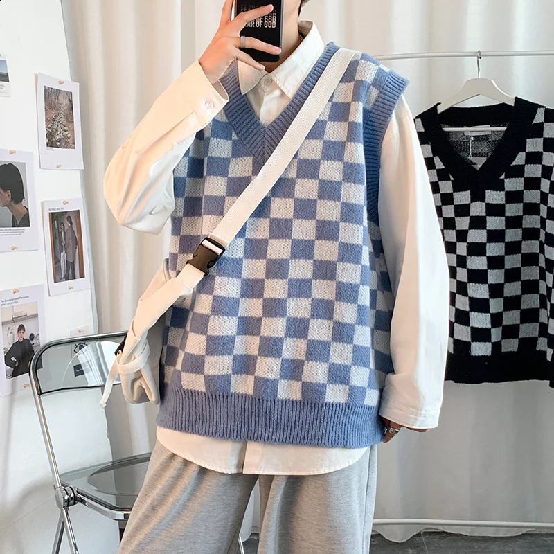 Men Knitted V Neck Japanese Vintage Loose Sleeveless Plaid Vests Chic Pullovers Chaleco Hombre Blue Checkerboard Sweater Vest 240924