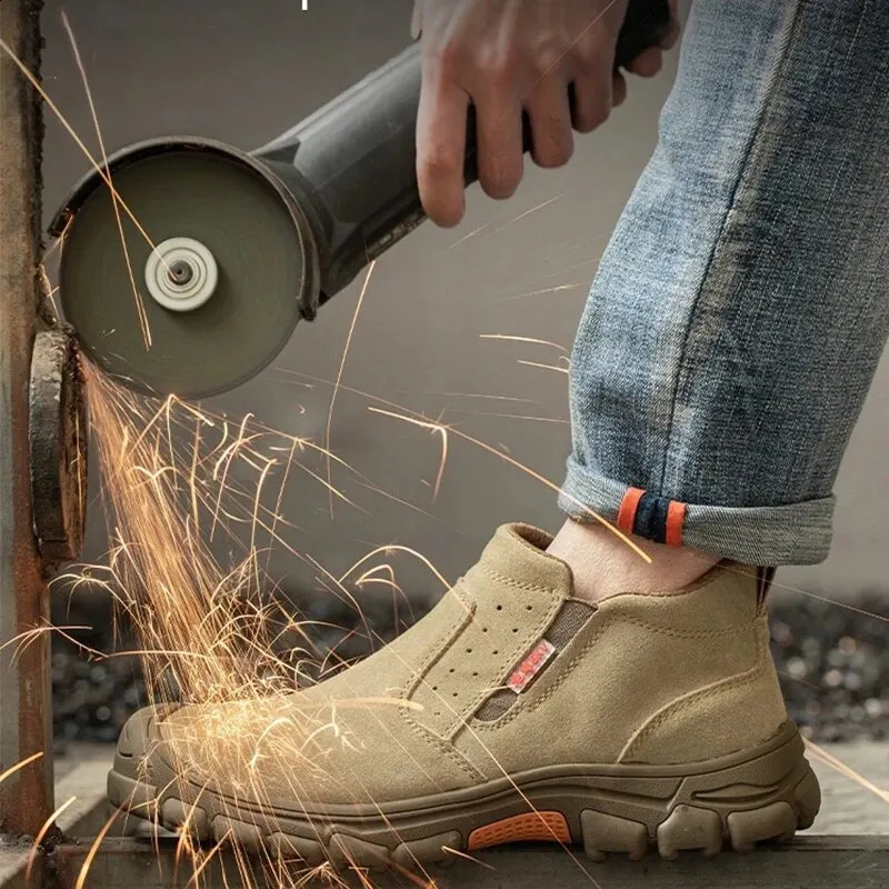 2025 new Men Smashing Anti Piercing Winter Plush Work Site High Top Labor Safety Protection Shoes 240904