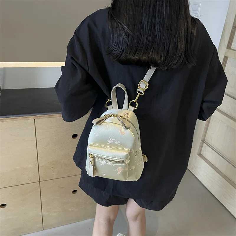 CMM Backpack Design Women's Small Backpacks 2024 Winter Korean Fashion Backpack Lady Travel Retro Fabric Girls Back Packs