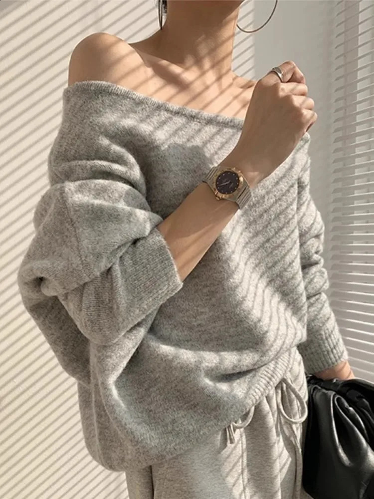 Mohair Womens Autumn and Winter Shoulder Irregular Loose Lazy Style Top 240924