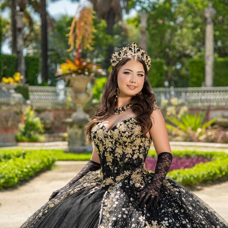 Black Princess Quinceanera Dresses Off the Shoulder Ball Gown Sweet 16 Dress Gold Appliques Lace Beads Tull Party Birthday Vestidos 15 De Anos