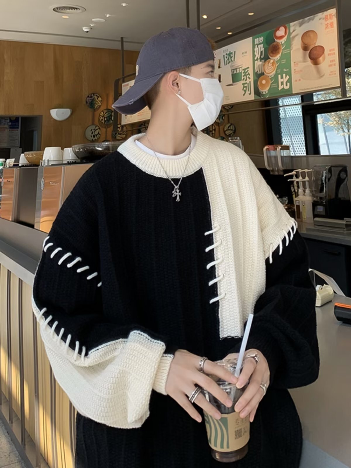 2024 New Designer Splicing Color Comparison Boys Sweater Loose, Casual Lazy Style Hooded Knitted Sweater Fashion Men Autumn/Winter