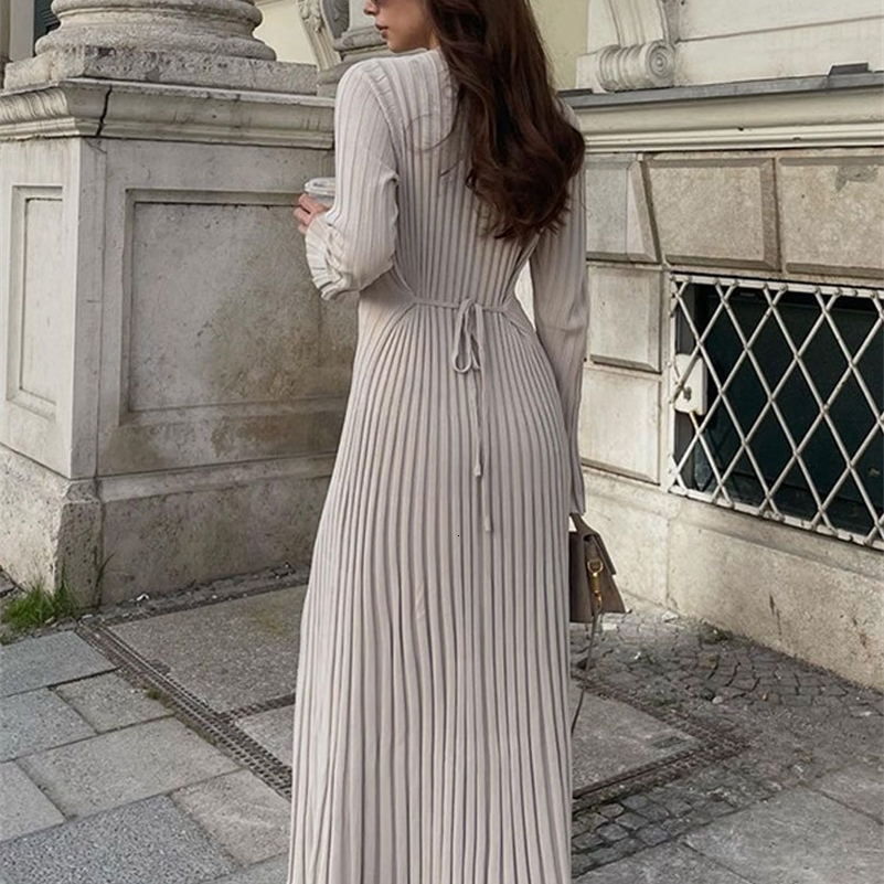 Women Elegant Solid Pleated Knitted Maxi Dress Casual Round Neck Long Sleeve Lace Up Dresses 2024 Autumn Lady High Street Robes y240923
