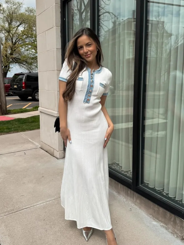 Elegant Contrasting Women Knit Maxi Dress Chic Oneck Short Sleeve Metal Buttons Bodycon Dresses 2024 Office Lady Commuting Robe 240923