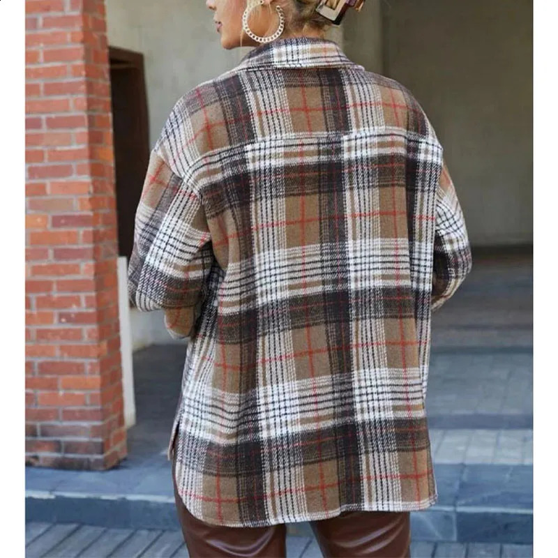 Autumn and Winter Vintage Plaid Fashion Trend Polo Collar Versatile Pockets Simple Long Sleeve Loose Woolen Coat 240909