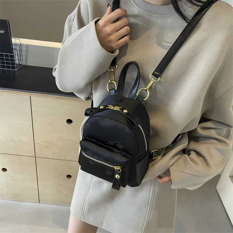 CMM Backpack Design Women's Small Backpacks 2024 Winter Korean Fashion Backpack Lady Travel Retro Fabric Girls Back Packs