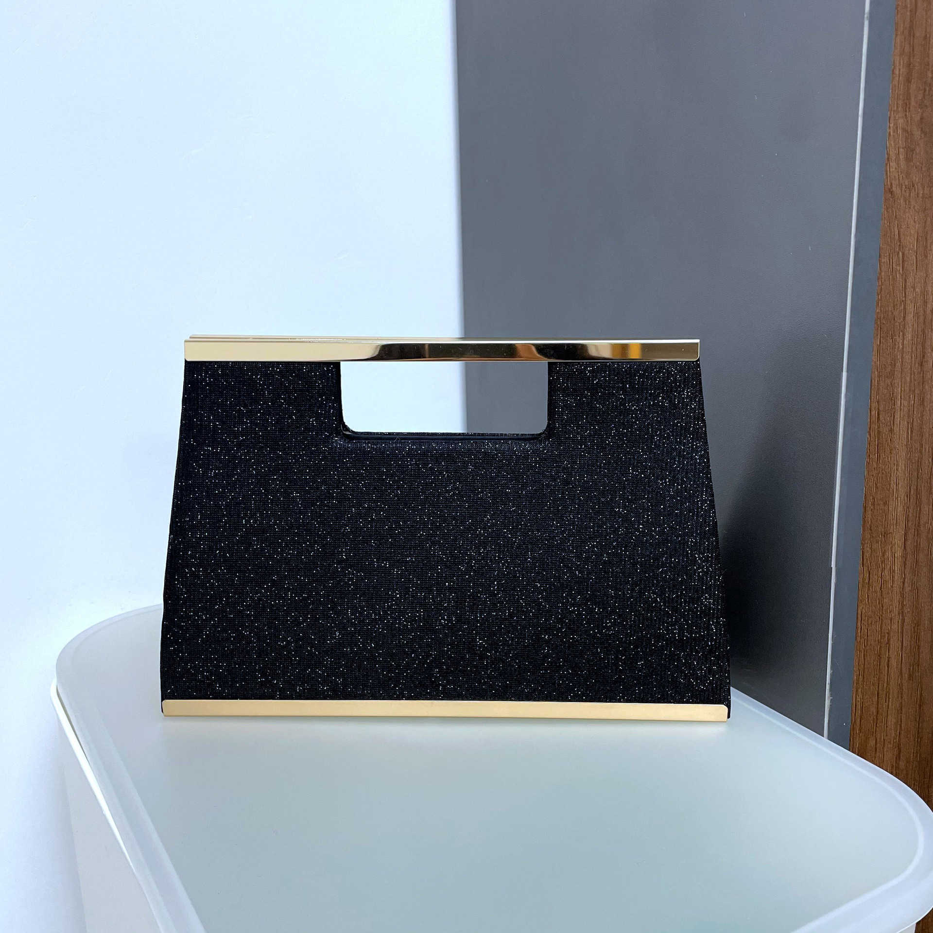 Clutch Bag Portable Small Square Bag Shiny Dinner Temperament Hand Designer Bag Womens Banquet Bag Celebrity Cheongsam Dress Bag 240920