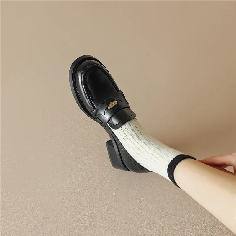 Spring Women's Single Casual Mary Jane Leather Shoes Fashion Shallow Mouth Design Loafers Pumps