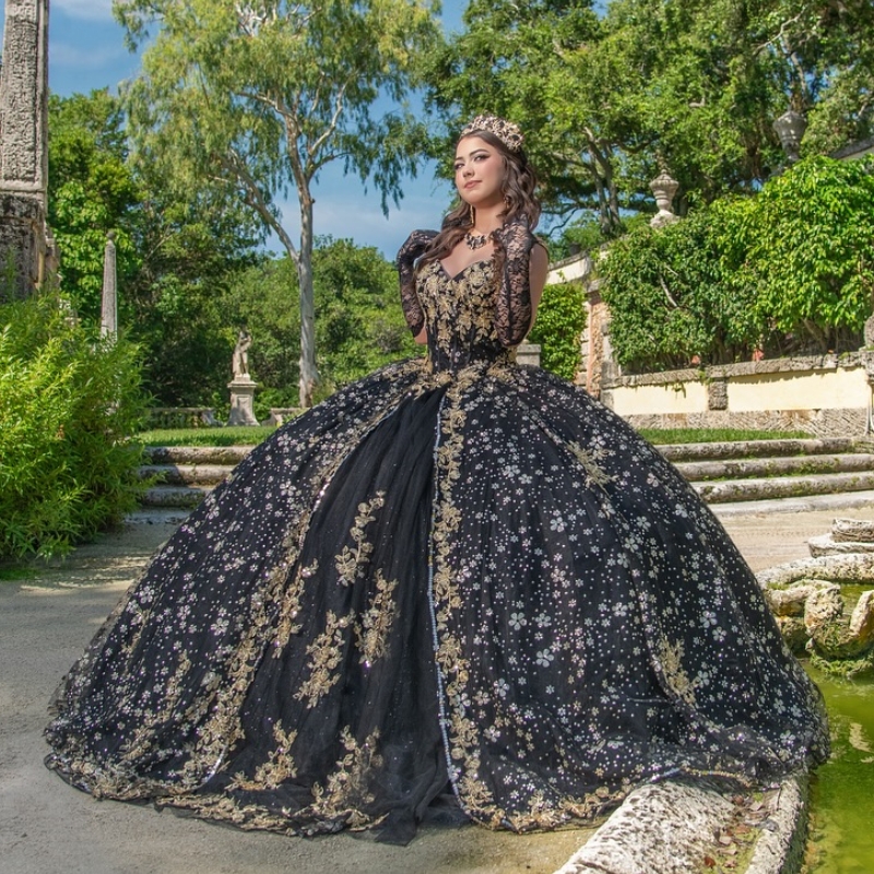 Black Princess Quinceanera Dresses Off the Shoulder Ball Gown Sweet 16 Dress Gold Appliques Lace Beads Tull Party Birthday Vestidos 15 De Anos