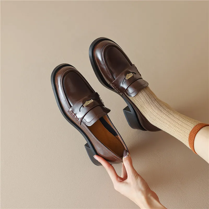 Spring Women's Single Casual Mary Jane Leather Shoes Fashion Shallow Mouth Design Loafers Pumps