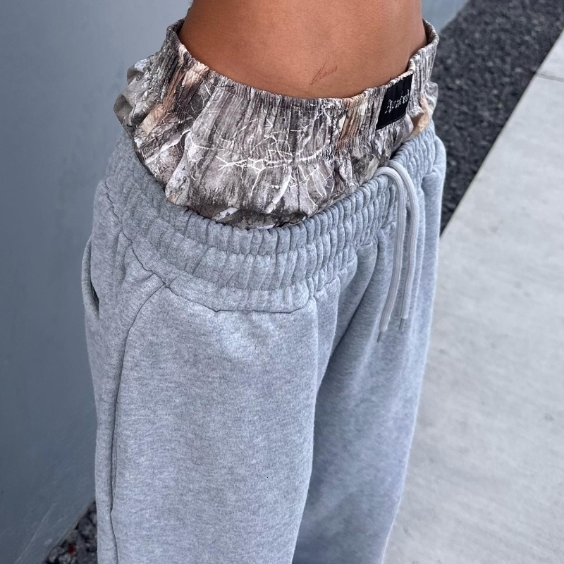Y2K Retro Sweatpants Double Waisted Embroidered Camouflage Pattern Wide Leg Pants Men Trend Casual Streetwear Unisex Baggy 240910