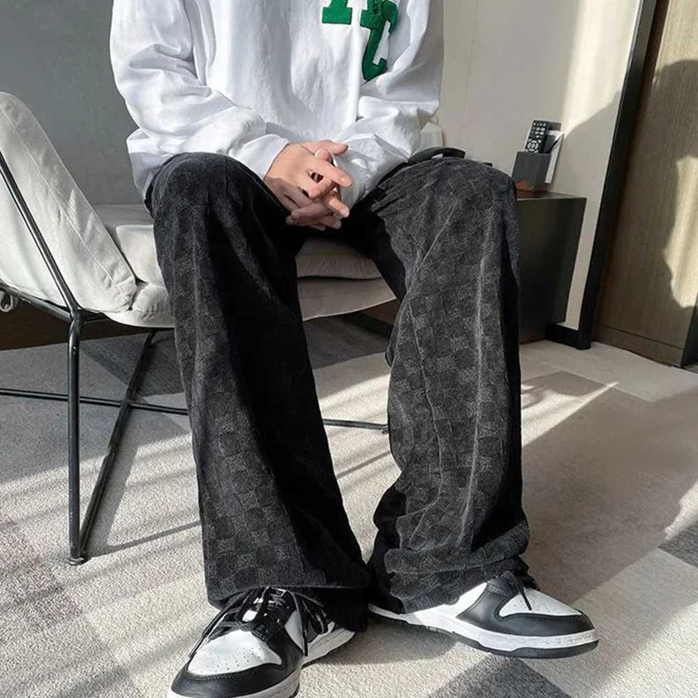 2025S Fashion Designer Mens Casual Checkerboard Straight Pants Spring New Fashion Simple Personty Comfortable Corduroy Trousers Unisex Z