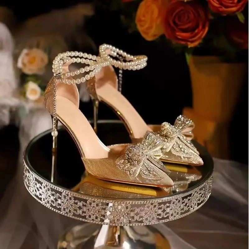 Summer Fashion Pointed Toe Sandals Womens Rhie Pearl Butterfly Gold Sier High Heels Party Wedding Plus Size Shoes dh5885370