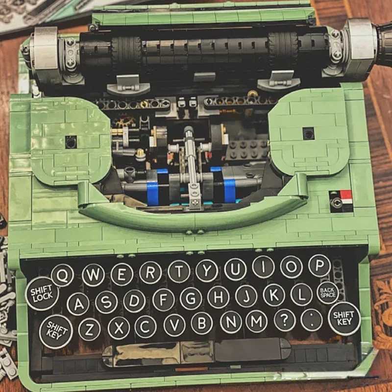 Free shipping Ideas Typewriter 21327 Building Blocks Set for Adults Collectible Retro Display Model Toys Unique Children Gifts Home Decoration