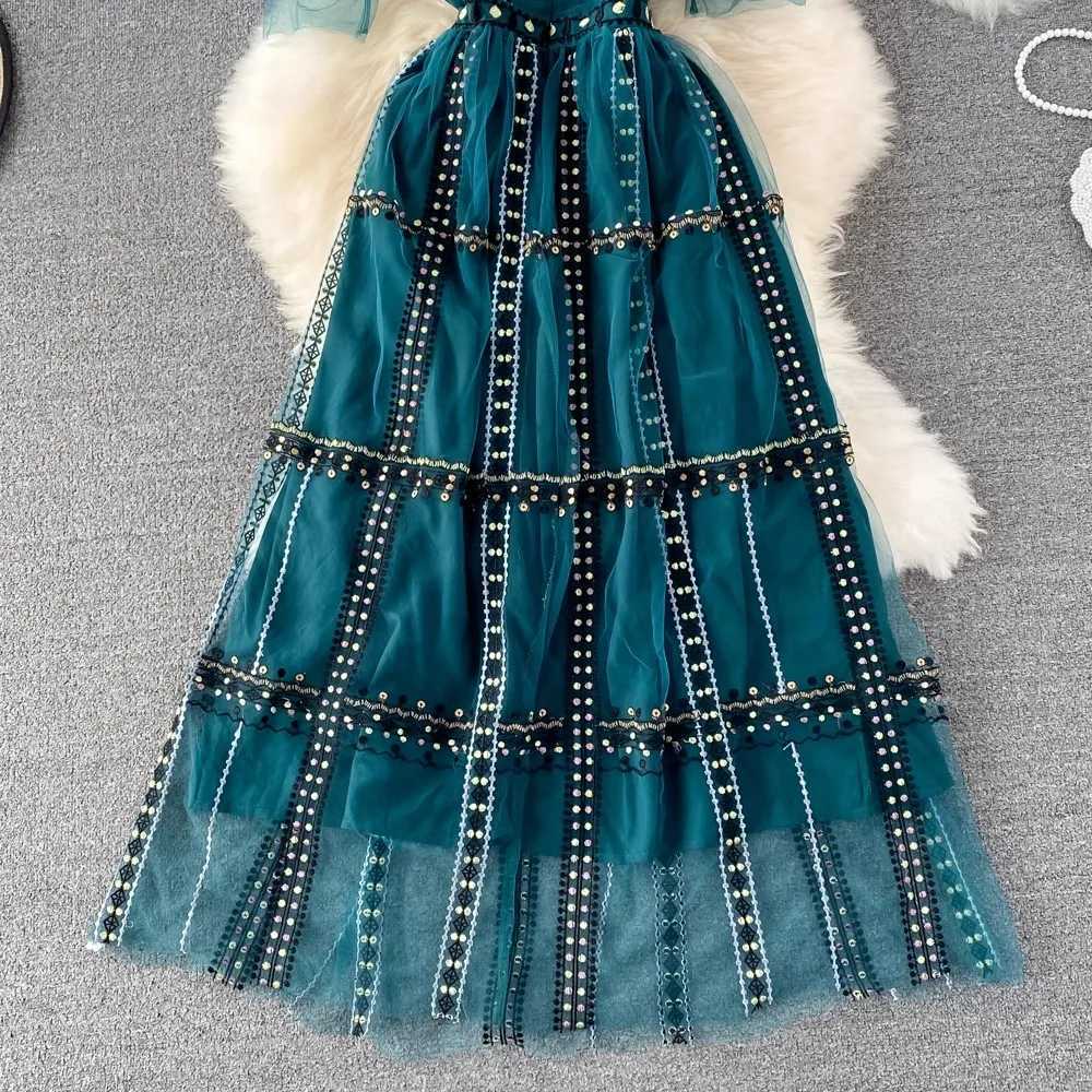 Luxury New Womens Summer Embroidery Fashion Collar Short Sleeve Party Leisure Holiday Evening Runway Designer Dress W240924