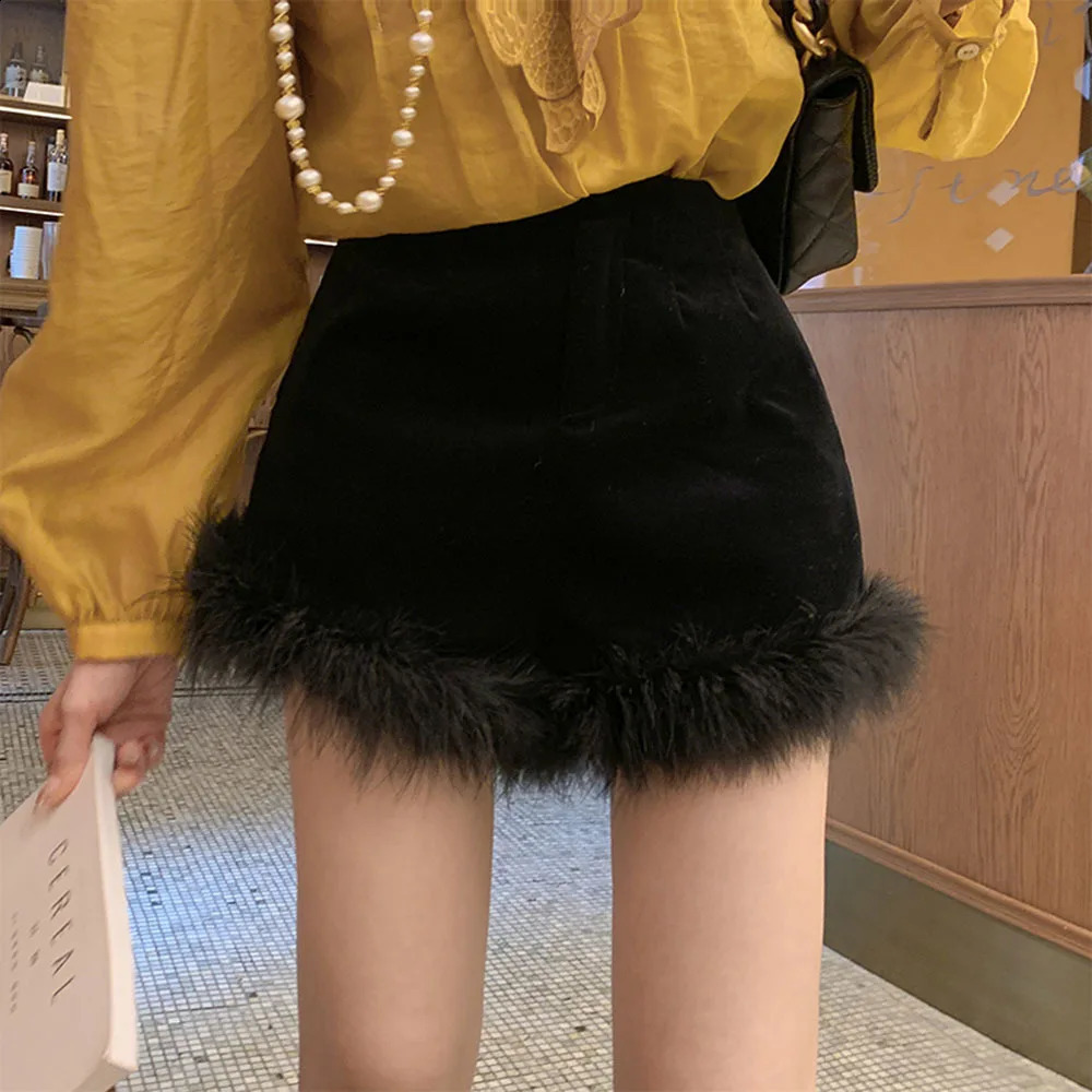 Autumn Winter Fashion Street Clothing Retro Style Feather Decoration Party Casual Shorts Womens Elegant Bottom 240924 XJ260206