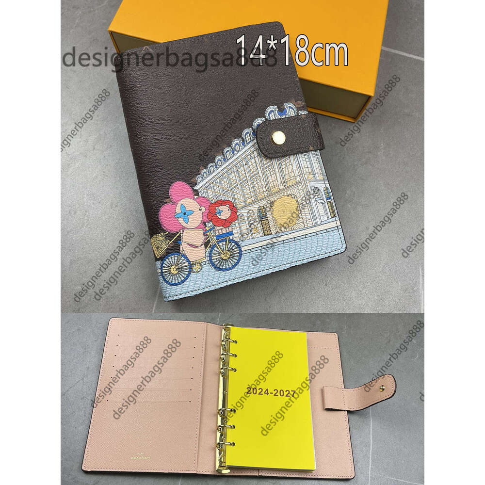 1 S Famous Designer Graffiti Femmes portefeuilles Brand Super Vérifier la lettre Unisexe Notebook Journal du journal Scrapbook Bragot