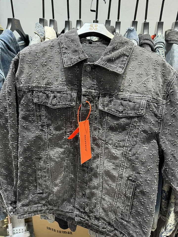 SpringSummer Jacquard Pattern Mens Denim Jacket Loose Suitable for Retro Jeans Coats Casual Clothing 240921