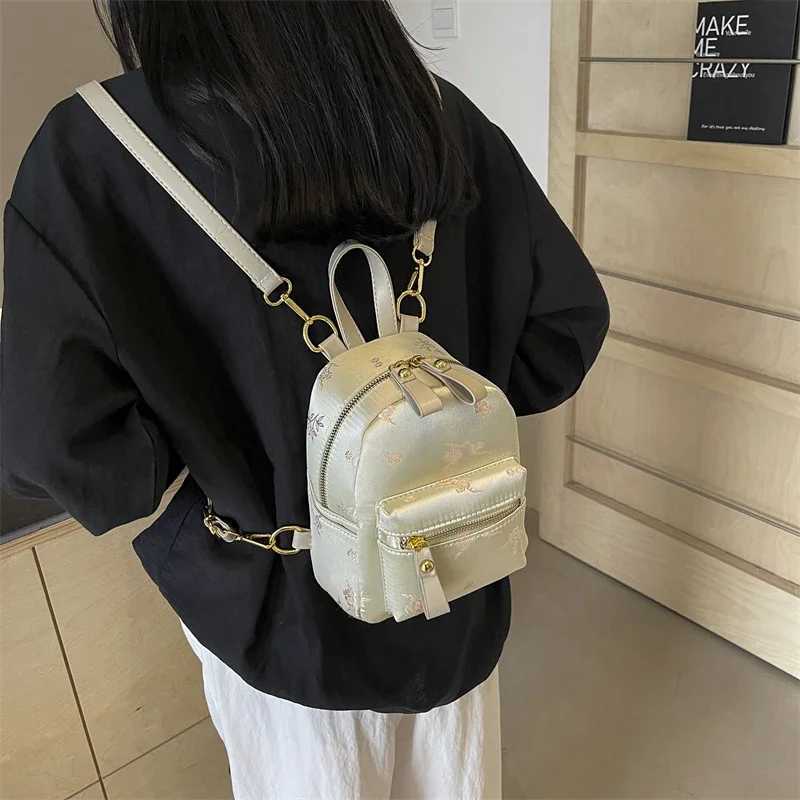 CMM Backpack Design Women's Small Backpacks 2024 Winter Korean Fashion Backpack Lady Travel Retro Fabric Girls Back Packs