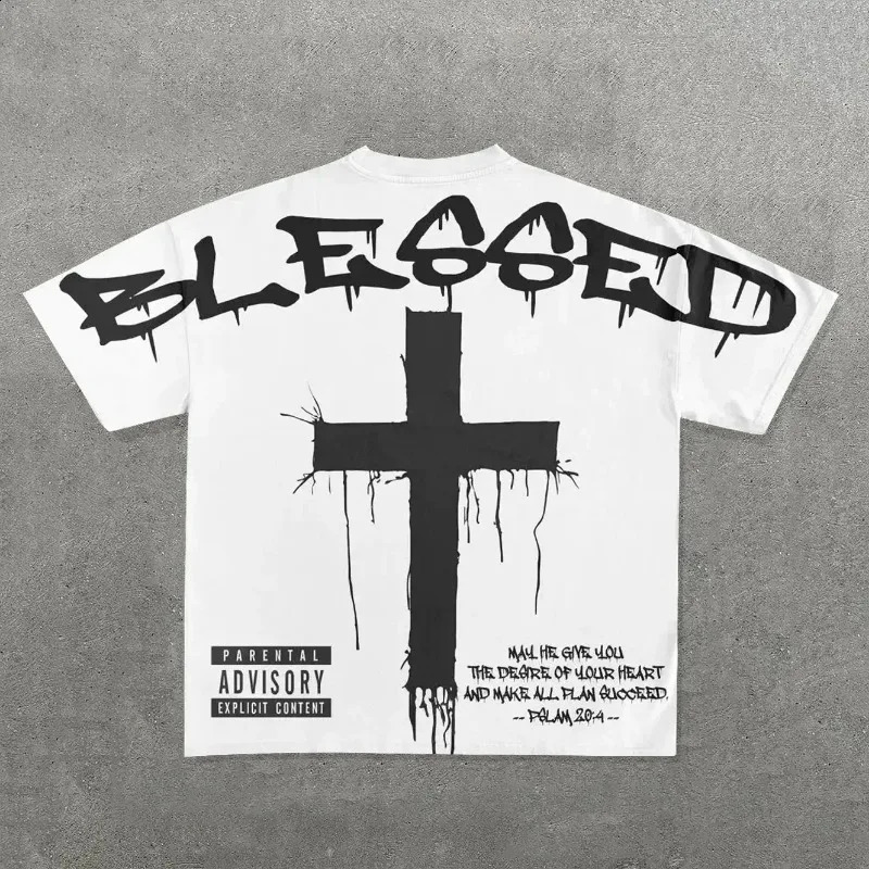 Harajuku hip-hop version anime letter printing oversized short sleeved T-shirt Y2k mens casual loose fashion retro top 240924