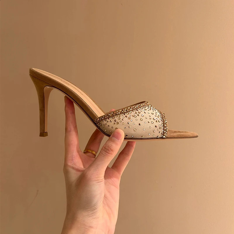 2024 NewSummer European and American style Pointed Crystal Diamond Open Toed Fish Mouth Breathable Versatile Womens Slippers 240924