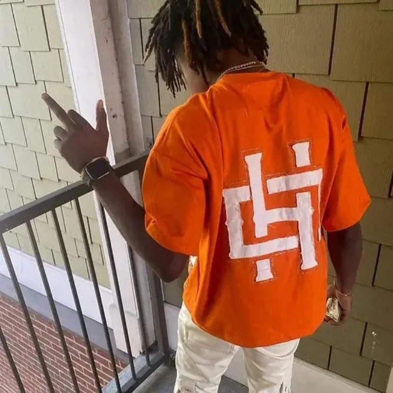 Harajuku hip-hop version anime letter printing oversized short sleeved T-shirt Y2k mens casual loose fashion retro top 240924