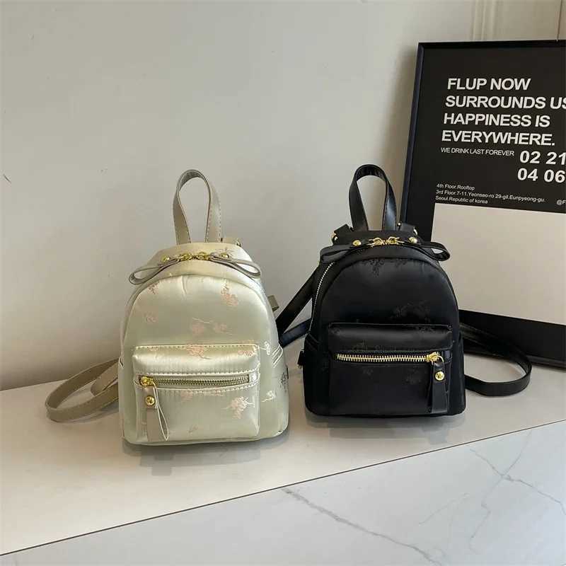 CMM Backpack Design Women's Small Backpacks 2024 Winter Korean Fashion Backpack Lady Travel Retro Fabric Girls Back Packs