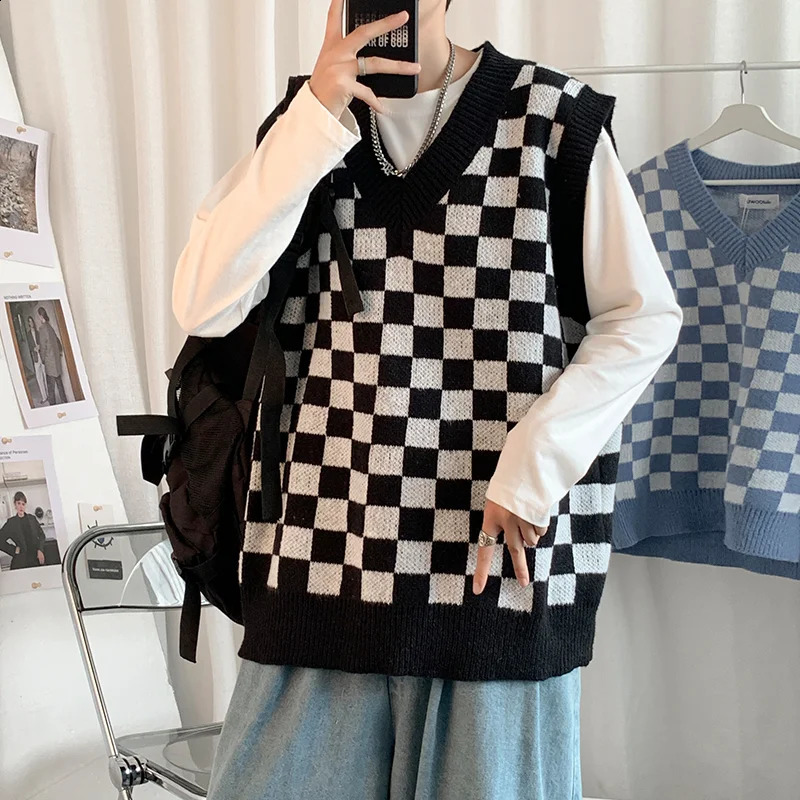 Men Knitted V Neck Japanese Vintage Loose Sleeveless Plaid Vests Chic Pullovers Chaleco Hombre Blue Checkerboard Sweater Vest 240924