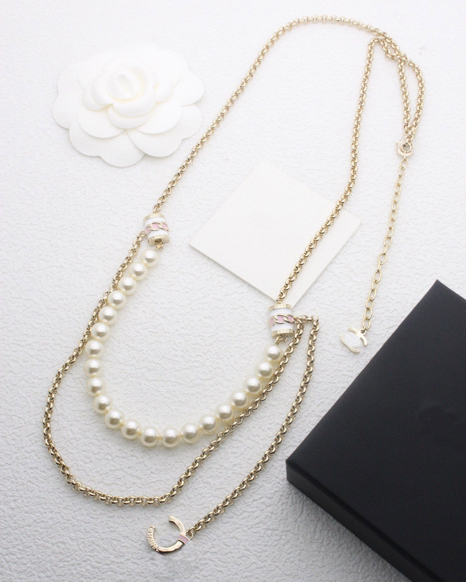 Luxury quality charm pendant necklace with white shell beads in 18k gold plated have stamp waist belt PS6448