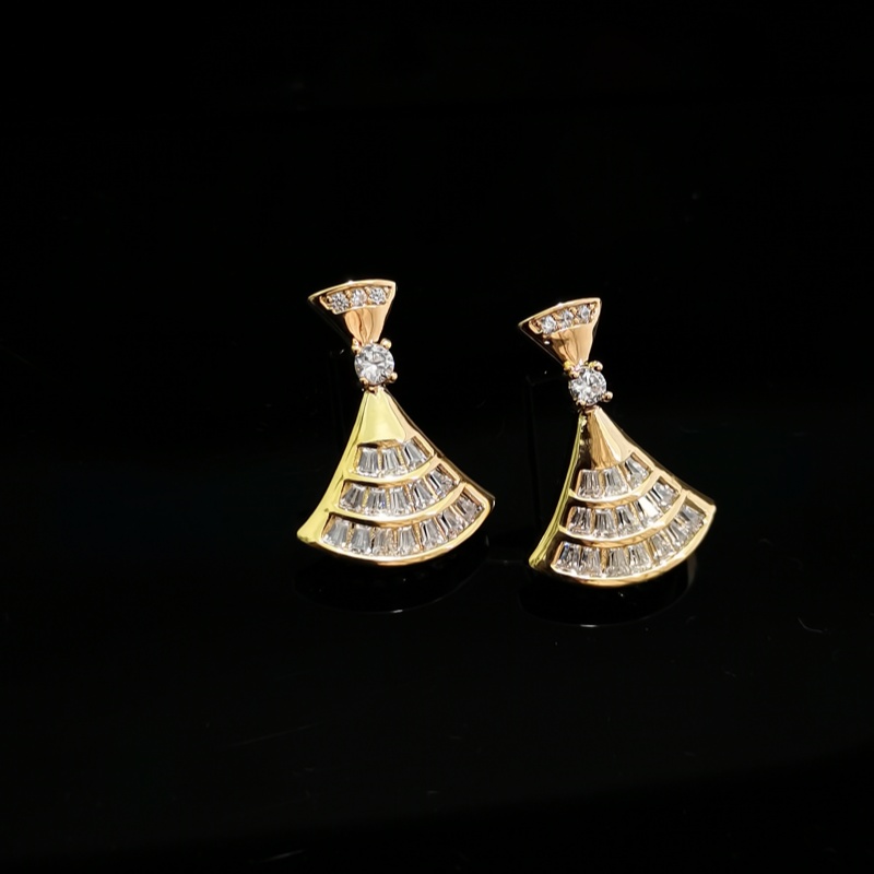 Designer Earring Scalloped Diamond Stud Earrings Micro Zirconium French Temperament Commuter Earrings