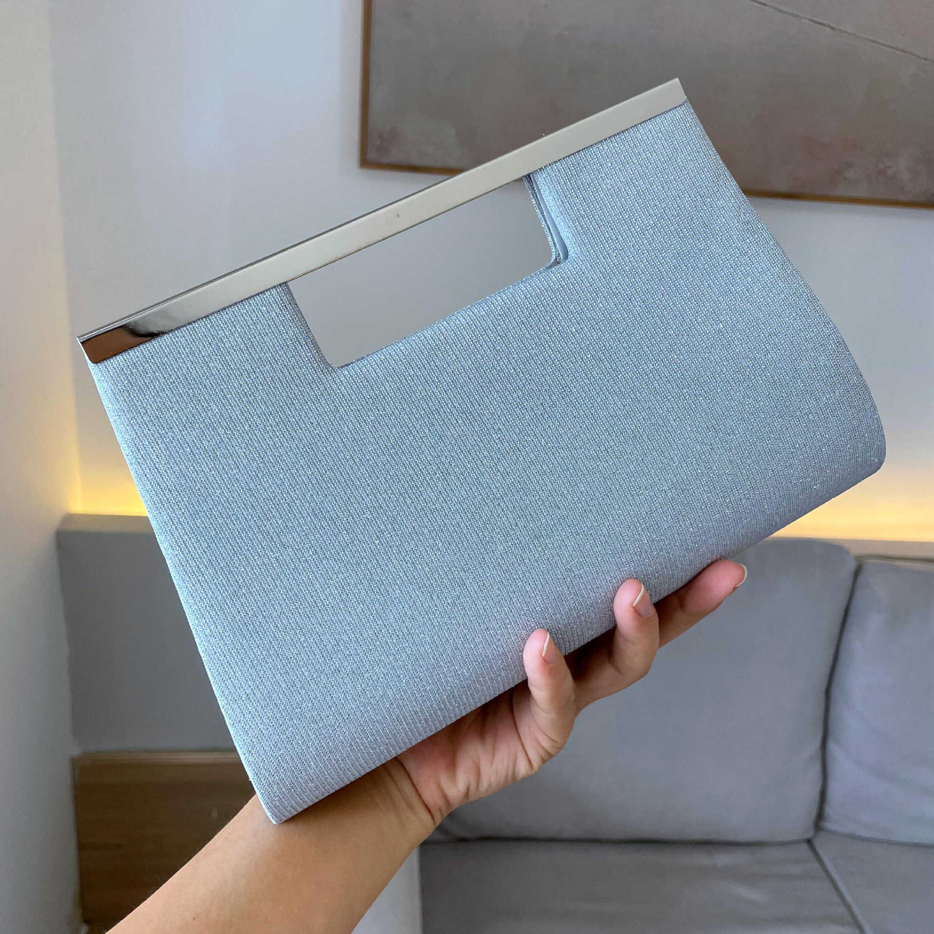 Clutch Bag Portable Small Square Bag Shiny Dinner Temperament Hand Designer Bag Womens Banquet Bag Celebrity Cheongsam Dress Bag 240920