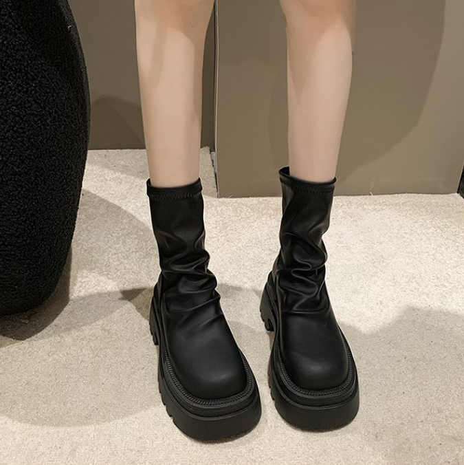 Winter Fashion Boots: Stylish & Comfy - Elevate Your Look 4033