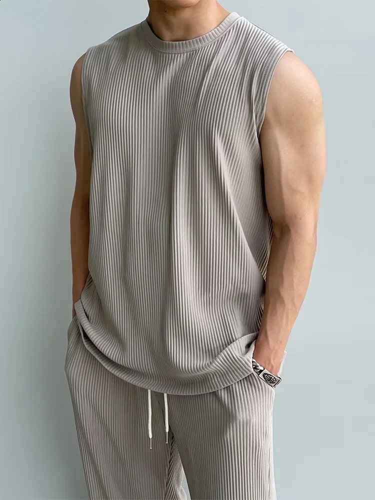 Ice Silk Mens Summer Ruffian Tracksuits Handsome Fashion Vest Sleeveless Tshirt And Pants Two Piece Set Men Elegant Suit 240923
