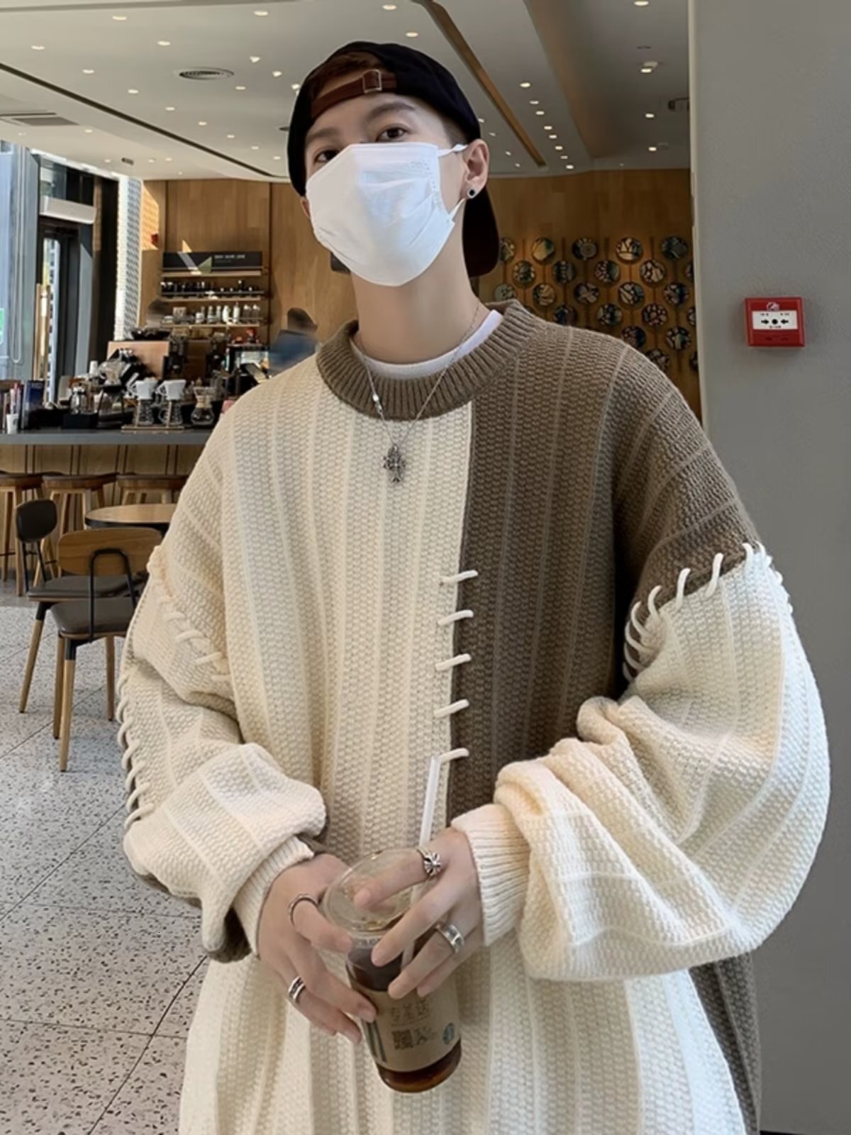 2024 New Designer Splicing Color Comparison Boys Sweater Loose, Casual Lazy Style Hooded Knitted Sweater Fashion Men Autumn/Winter